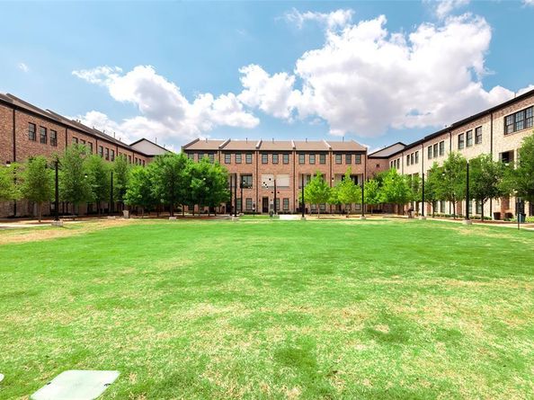 4094  Runyon Road , Addison Texas 75001