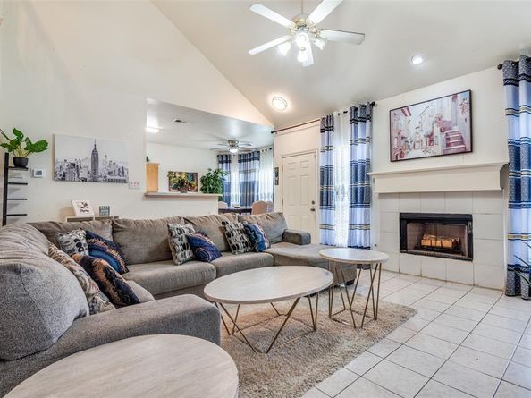 2839  Meadow Way Lane , Dallas Texas 75228