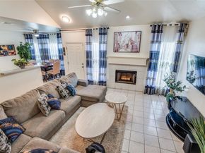 2839  Meadow Way Lane , Dallas Texas 75228