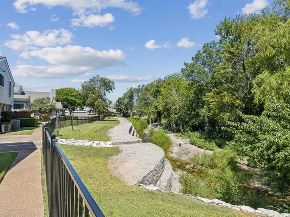 17490  Meandering Way  2503, Dallas Texas 75252