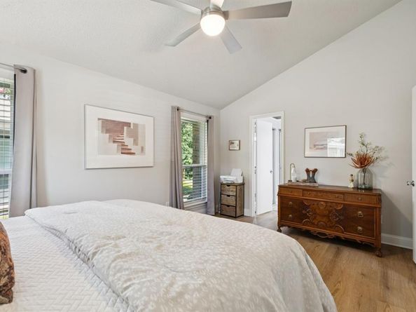 17490  Meandering Way  2503, Dallas Texas 75252