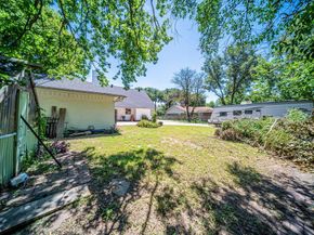 1127  Willow Creek Drive , Lancaster Texas 75146