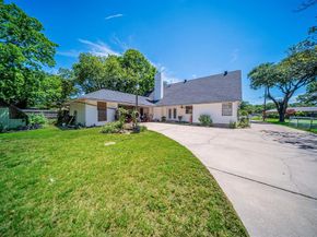 1127  Willow Creek Drive , Lancaster Texas 75146
