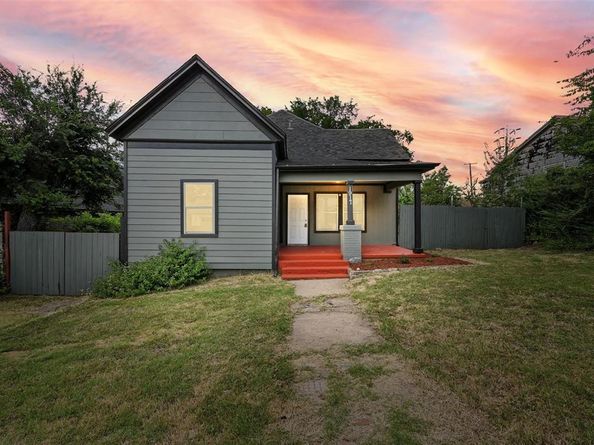 1917  Avenue B  , Fort Worth Texas 76104