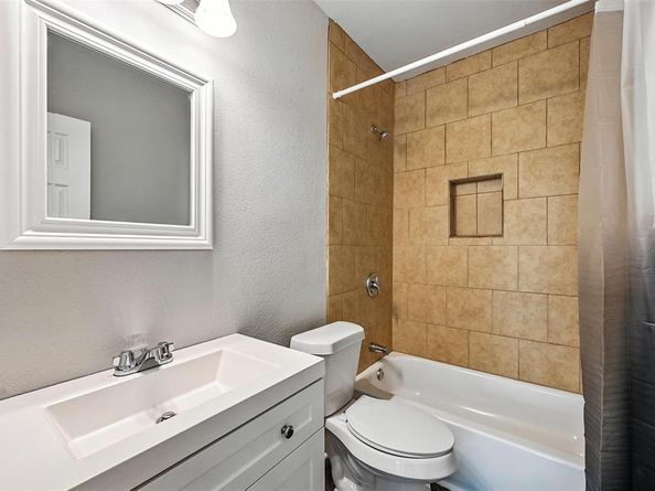 1917  Avenue B  , Fort Worth Texas 76104