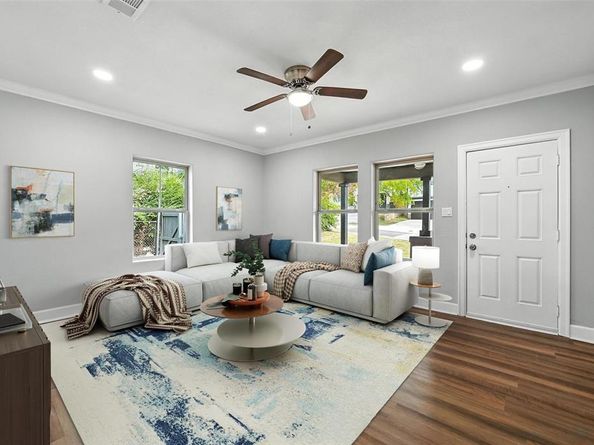 1917  Avenue B  , Fort Worth Texas 76104