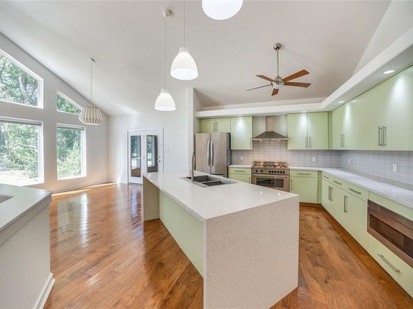 8702  San Fernando Way , Dallas Texas 75218