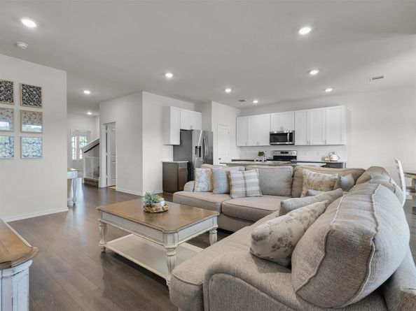 1325  Hutchings Court , Celina Texas 75009