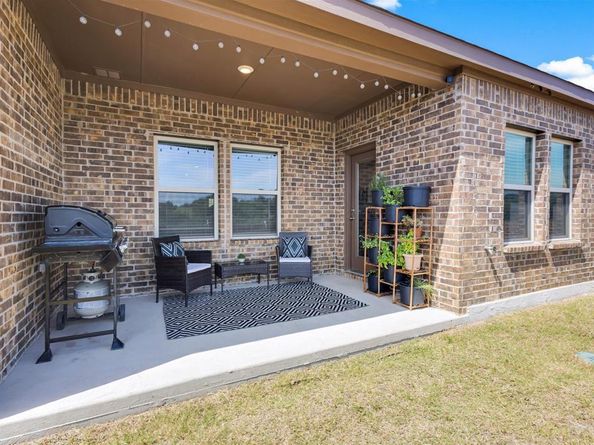 1325  Hutchings Court , Celina Texas 75009