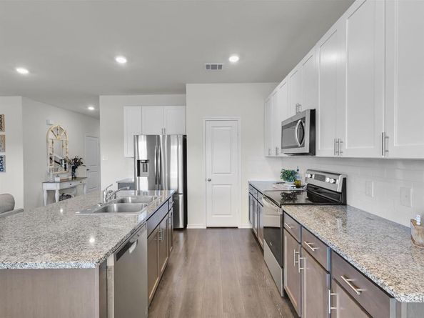 1325  Hutchings Court , Celina Texas 75009