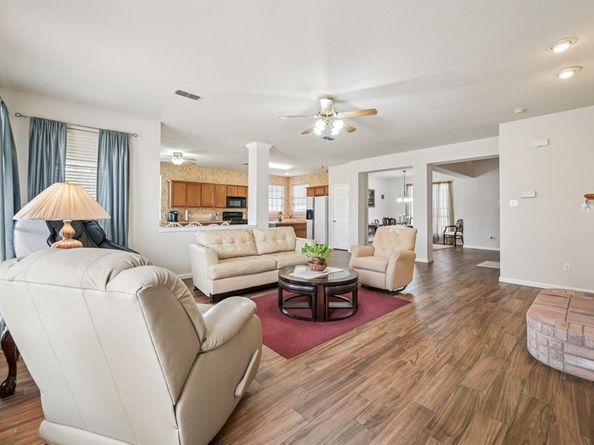 801  Lakedale Court , Mesquite Texas 75181