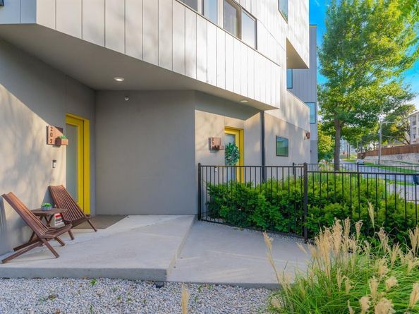 4608  Coles Manor Place  202, Dallas Texas 75204