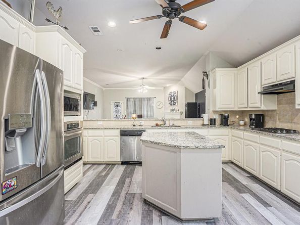 10508  Stoneside Trail , Fort Worth Texas 76244