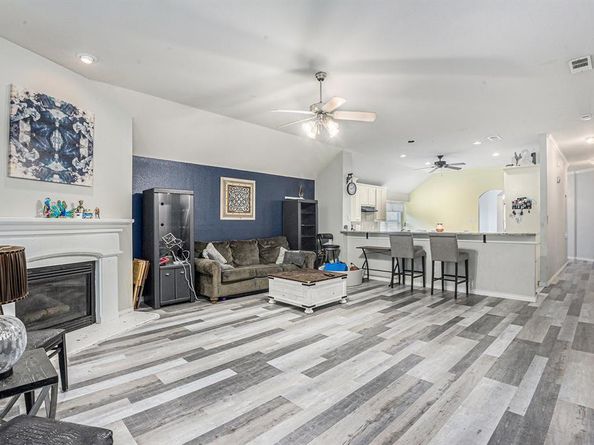 10508  Stoneside Trail , Fort Worth Texas 76244