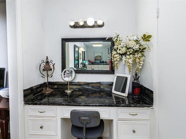 5013  South Drive , Fort Worth Texas 76132