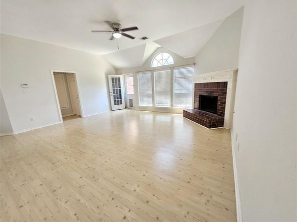1412  Meadow Drive , Irving Texas 75063