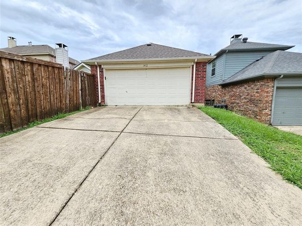 1412  Meadow Drive , Irving Texas 75063