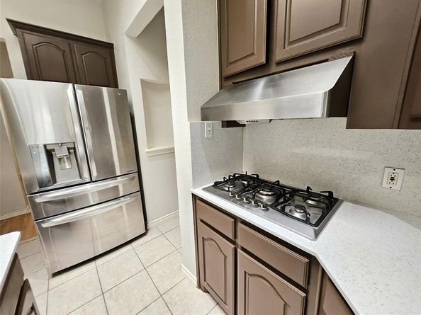 1412  Meadow Drive , Irving Texas 75063