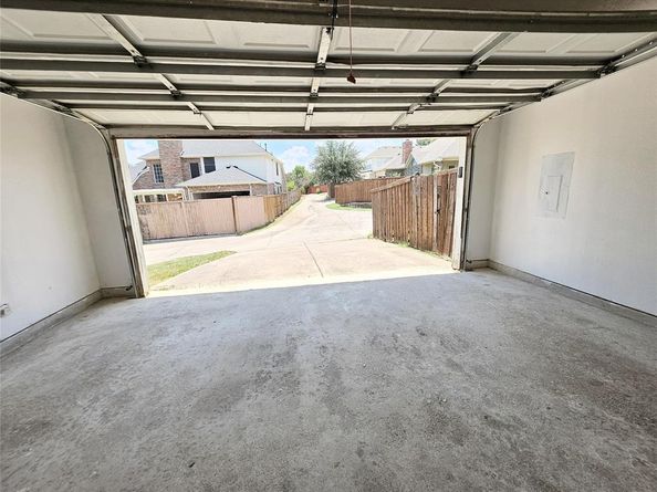 1412  Meadow Drive , Irving Texas 75063