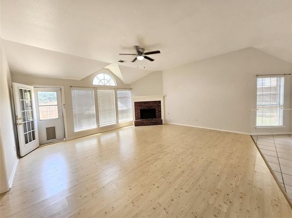 1412  Meadow Drive , Irving Texas 75063