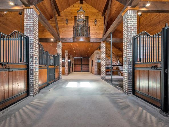 165  Yankee Creek Road , Heath Texas 75032