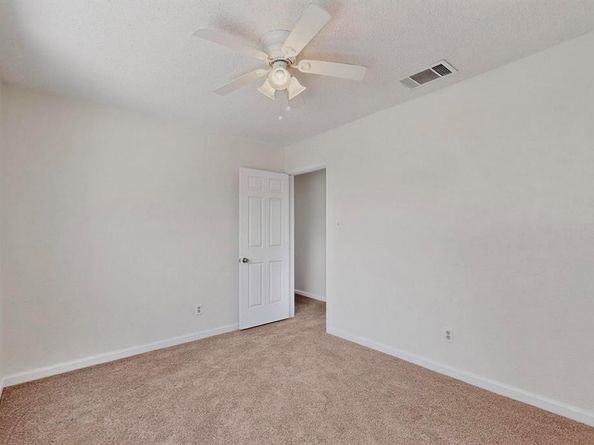 100  Shinoak Valley , Irving Texas 75063