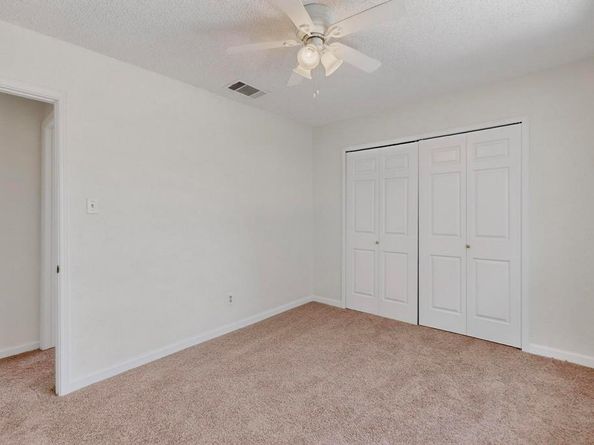 100  Shinoak Valley , Irving Texas 75063