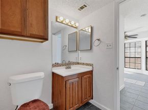100  Shinoak Valley , Irving Texas 75063