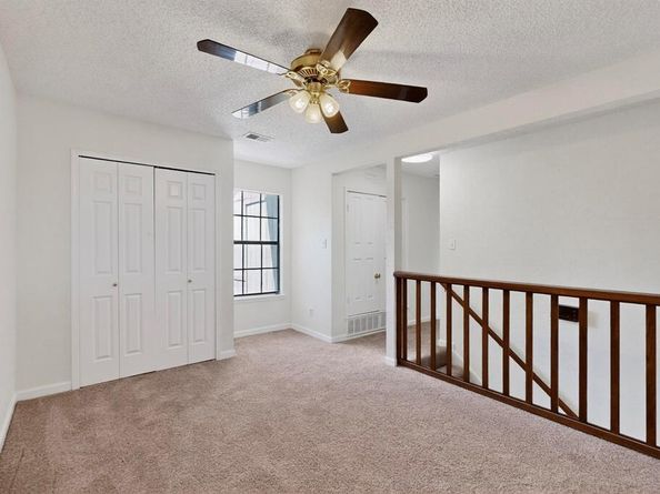 100  Shinoak Valley , Irving Texas 75063