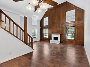 100  Shinoak Valley , Irving Texas 75063