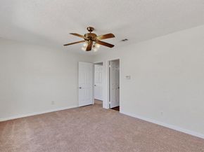100  Shinoak Valley , Irving Texas 75063