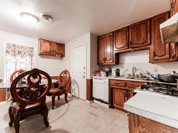 6762  Church Street , Fort Worth Texas 76112