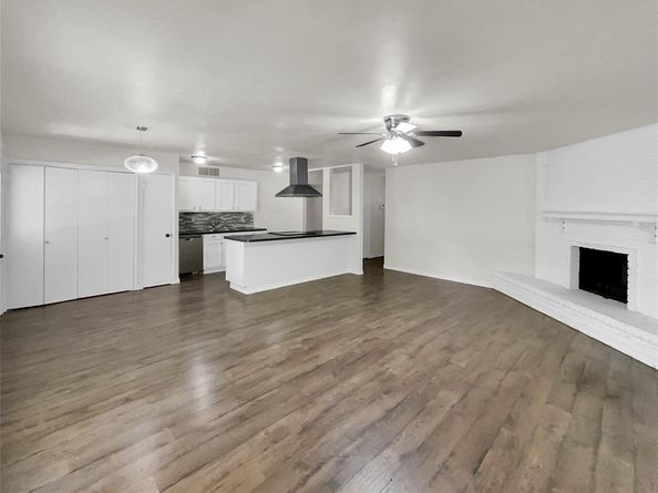 6102  Lakecrest Drive , Garland Texas 75043