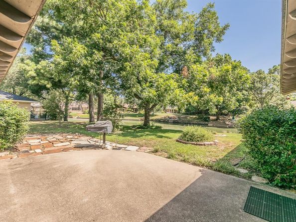 1713  Venetian Circle , Arlington Texas 76013