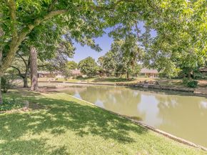 1713  Venetian Circle , Arlington Texas 76013