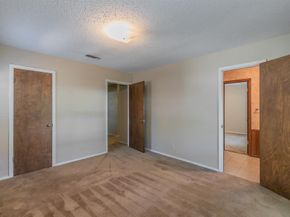 1713  Venetian Circle , Arlington Texas 76013