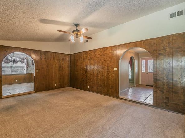 1713  Venetian Circle , Arlington Texas 76013