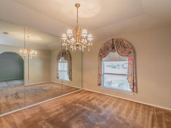 1713  Venetian Circle , Arlington Texas 76013