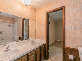 1713  Venetian Circle , Arlington Texas 76013