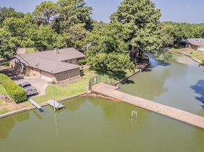 1713  Venetian Circle , Arlington Texas 76013