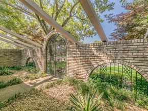1713  Venetian Circle , Arlington Texas 76013