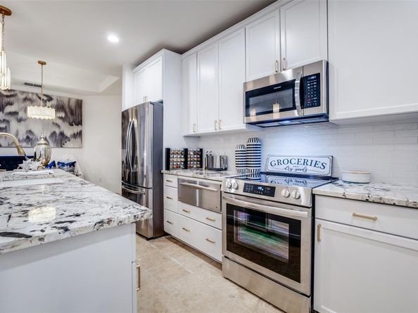 1505  Elm Street  501, Dallas Texas 75201