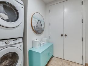 1505  Elm Street  501, Dallas Texas 75201