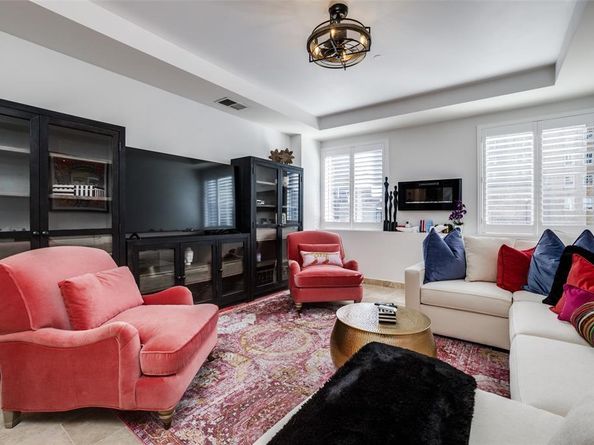 1505  Elm Street  501, Dallas Texas 75201