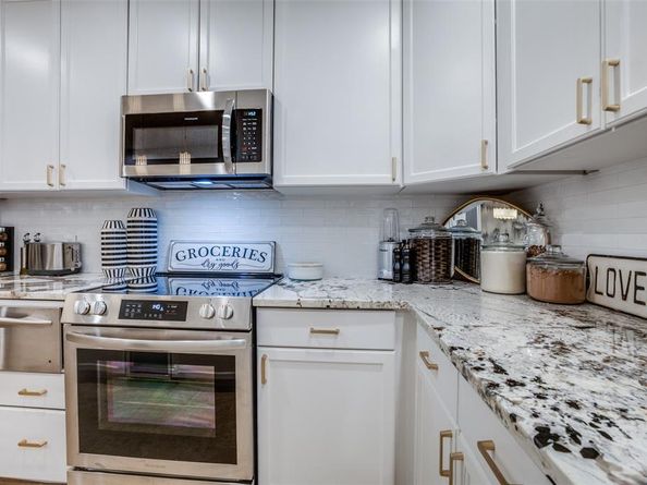 1505  Elm Street  501, Dallas Texas 75201