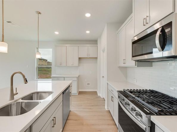 541  Marcus Lane , Crowley Texas 76036