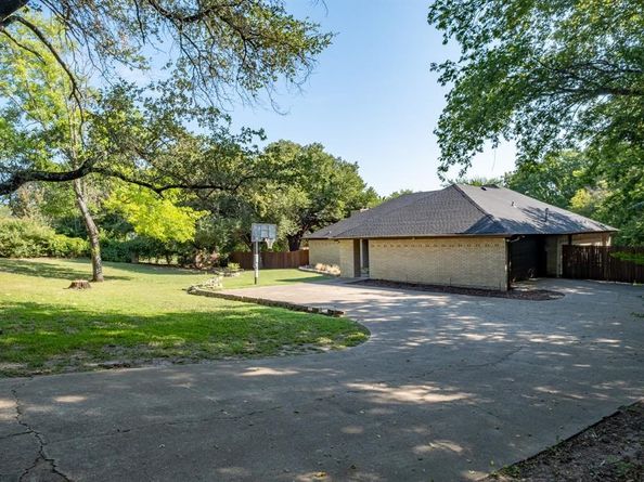 224  Pack Saddle Trail , Fort Worth Texas 76108
