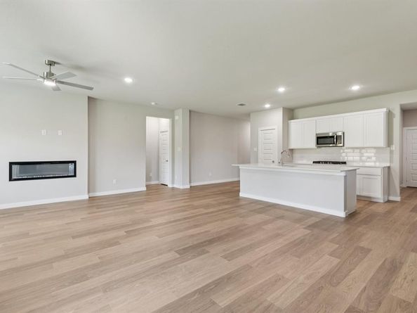 1333  Rosaderos Road , Haslet Texas 76052