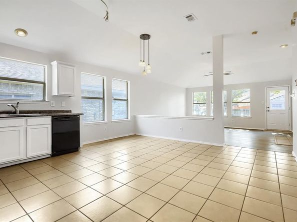 2830  Gospel Drive , Dallas Texas 75237