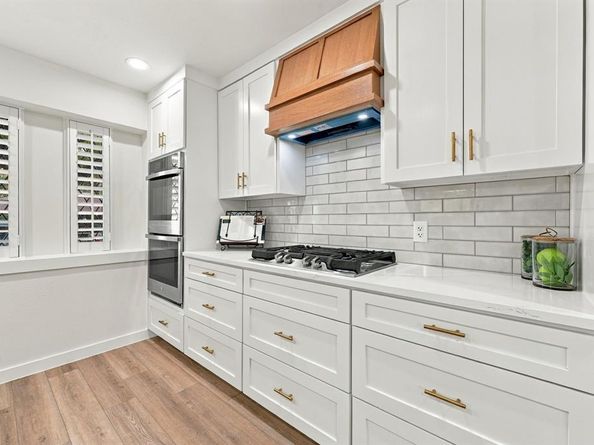 10255  Chimney Hill Lane , Dallas Texas 75243